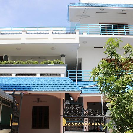 Puthenchirayil Homestay Thiruvananthapuram Extérieur photo